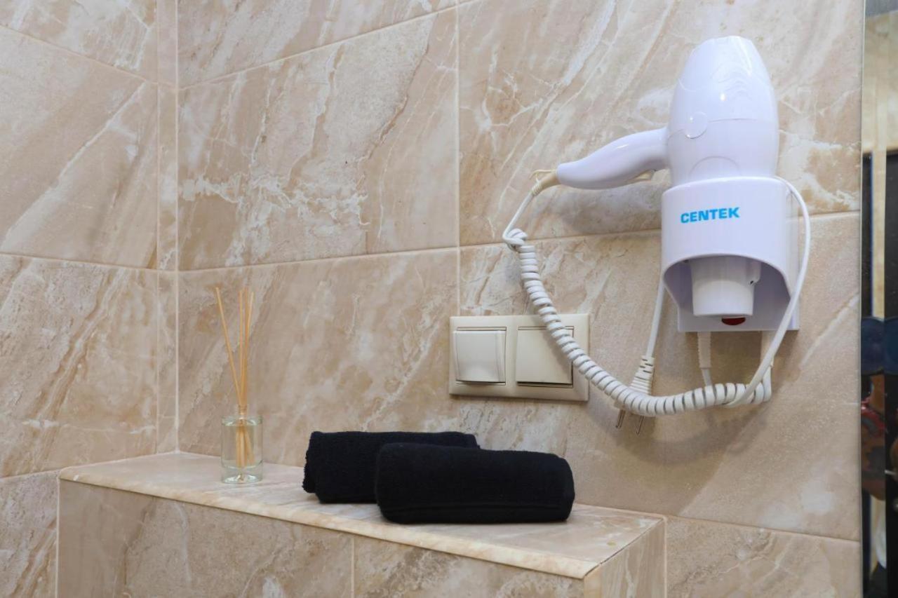 Apartment Near Republic Square Ереван Екстериор снимка